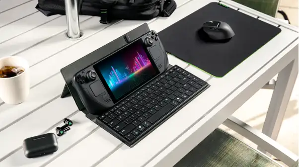 Capa Travel Case Folio utiliza couro PU e serve como suporte ajustável com múltiplos ângulos de visão para tablets e portáteis.