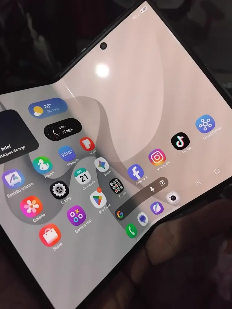 Samsung Galaxy Z Fold 8